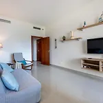 Spacious 1Br Near Dona Ana Beach & Pool Lagos